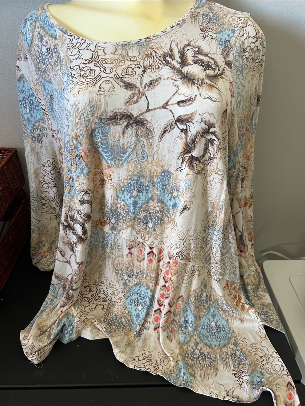 Women's Long Sleeve Floral Paisley Top - Blue & Cream